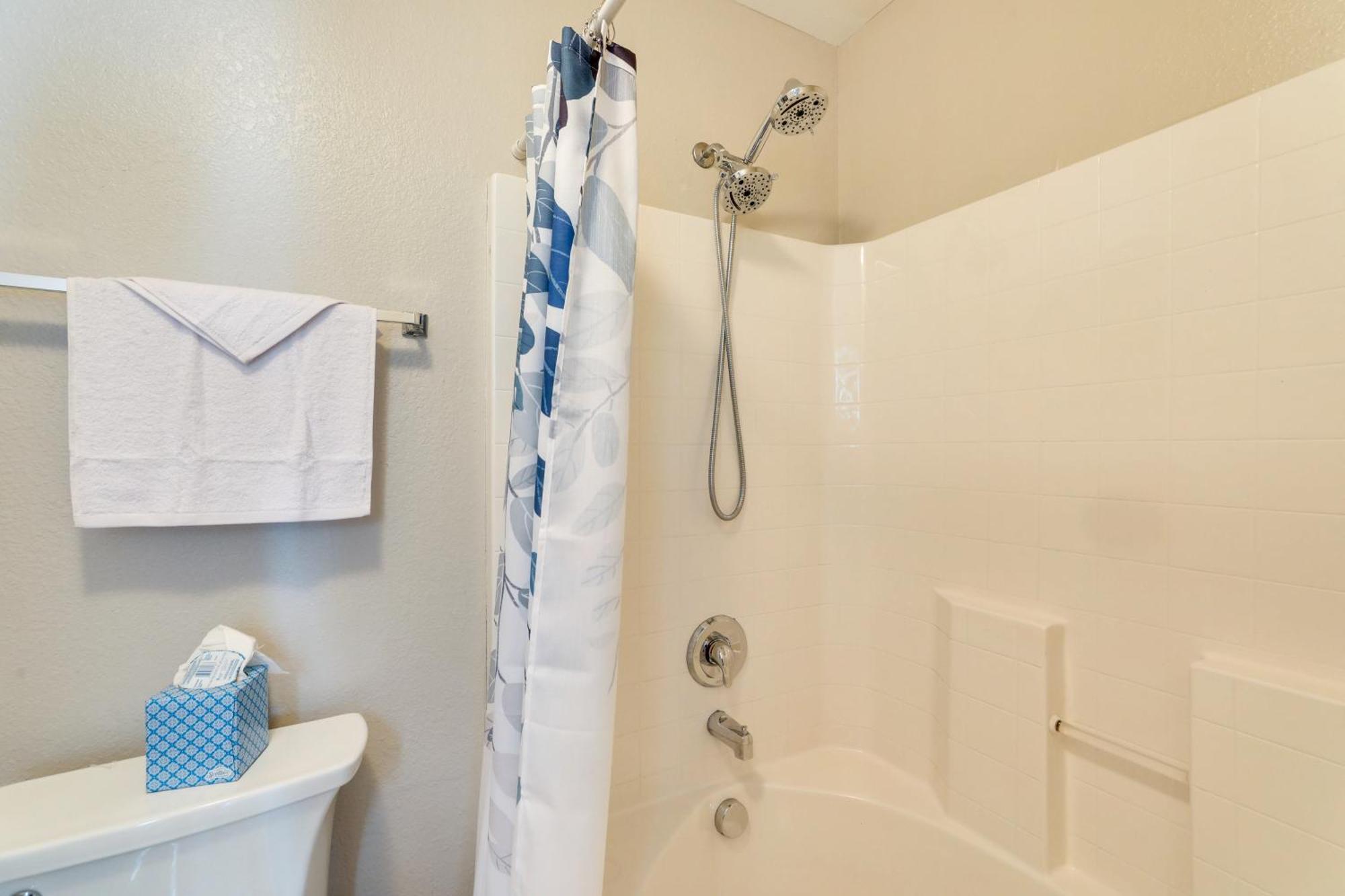 Charming North Charleston Townhome - Pets Welcome! ภายนอก รูปภาพ