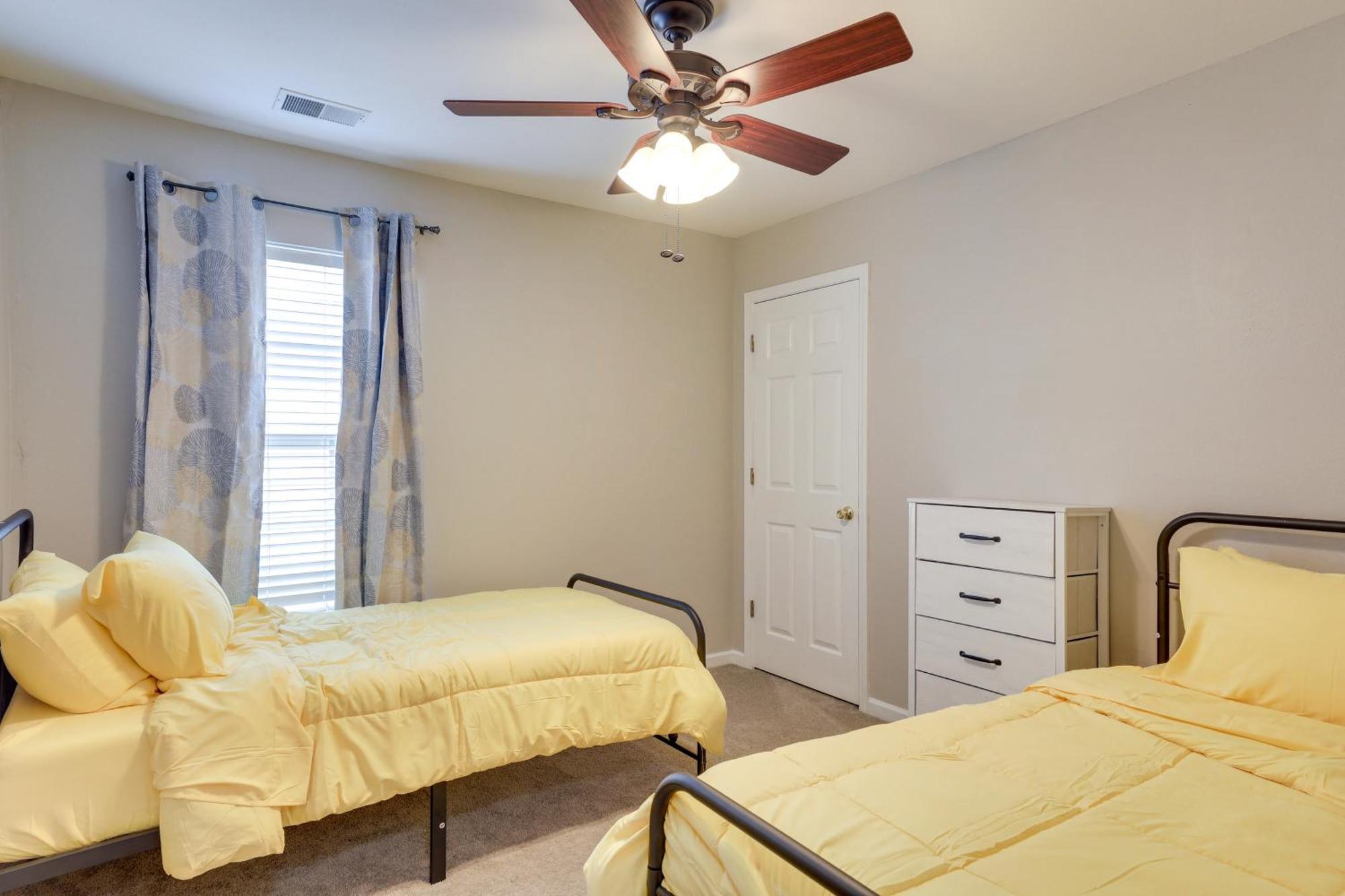 Charming North Charleston Townhome - Pets Welcome! ภายนอก รูปภาพ